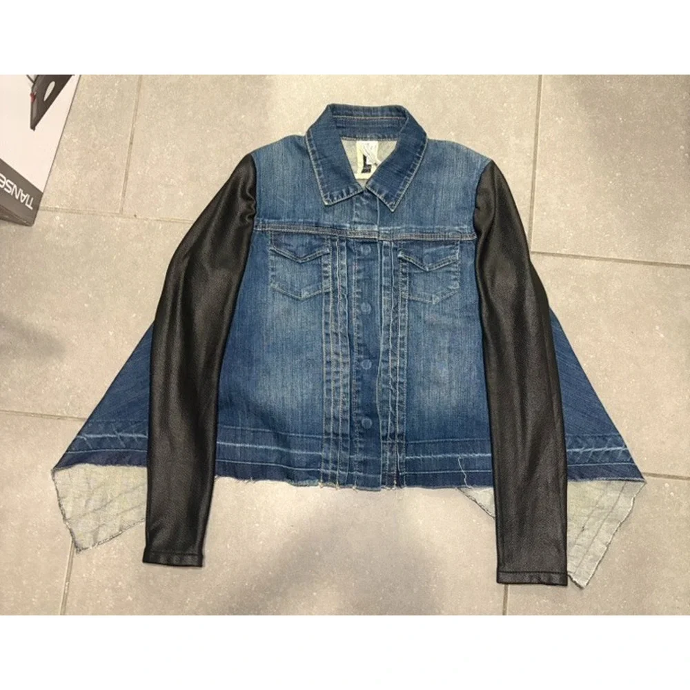 VTG Y2K 2010 BCBGMAXAZRIA Denim Jacket Black Leather Sleeve Raw Edge Women XXS